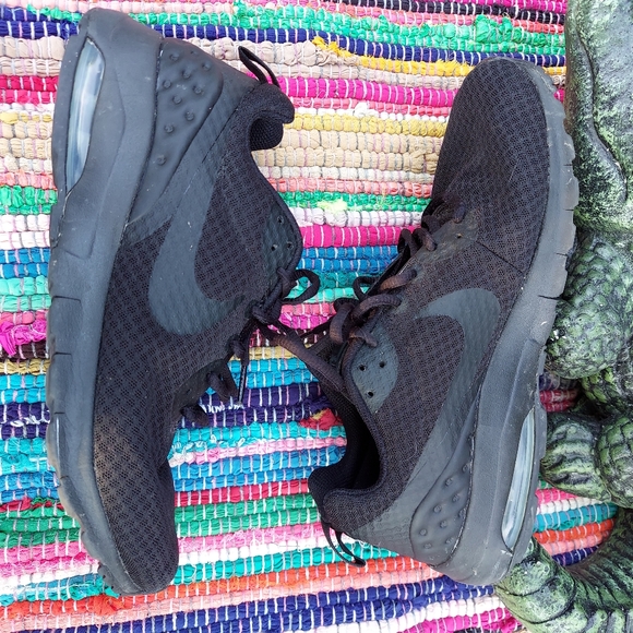 Nike air max motion low running sneakers Sz 9.5 - Picture 5 of 9